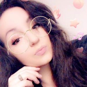 Meet your Posher, Shelly